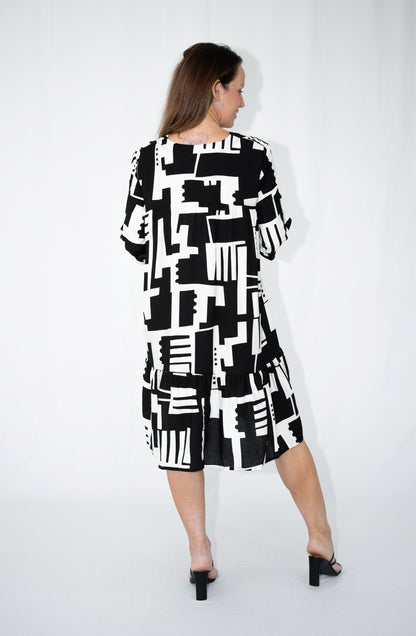 Urban Abstract Tiered Pocket Dress
