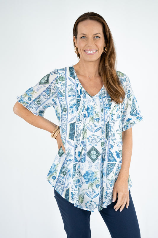Floral Motif Pleat Blouse